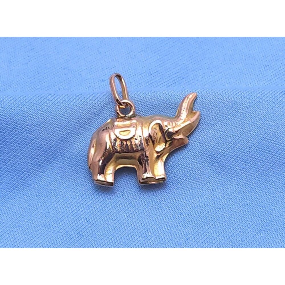 Beautiful 10K Karat Solid Rose Gold Designer 3D Animal Elephant Charm Pendant